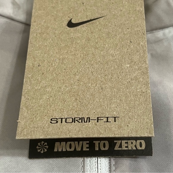 Nike Storm-Fit Running Division Flash Jacket Beige - Picture 11 of 16